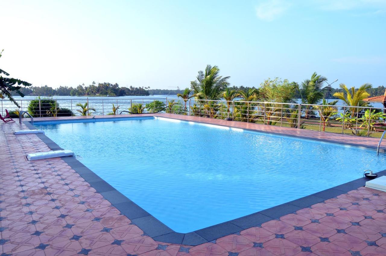 Regant Lake Village, Kollam. Chavara Ngoại thất bức ảnh