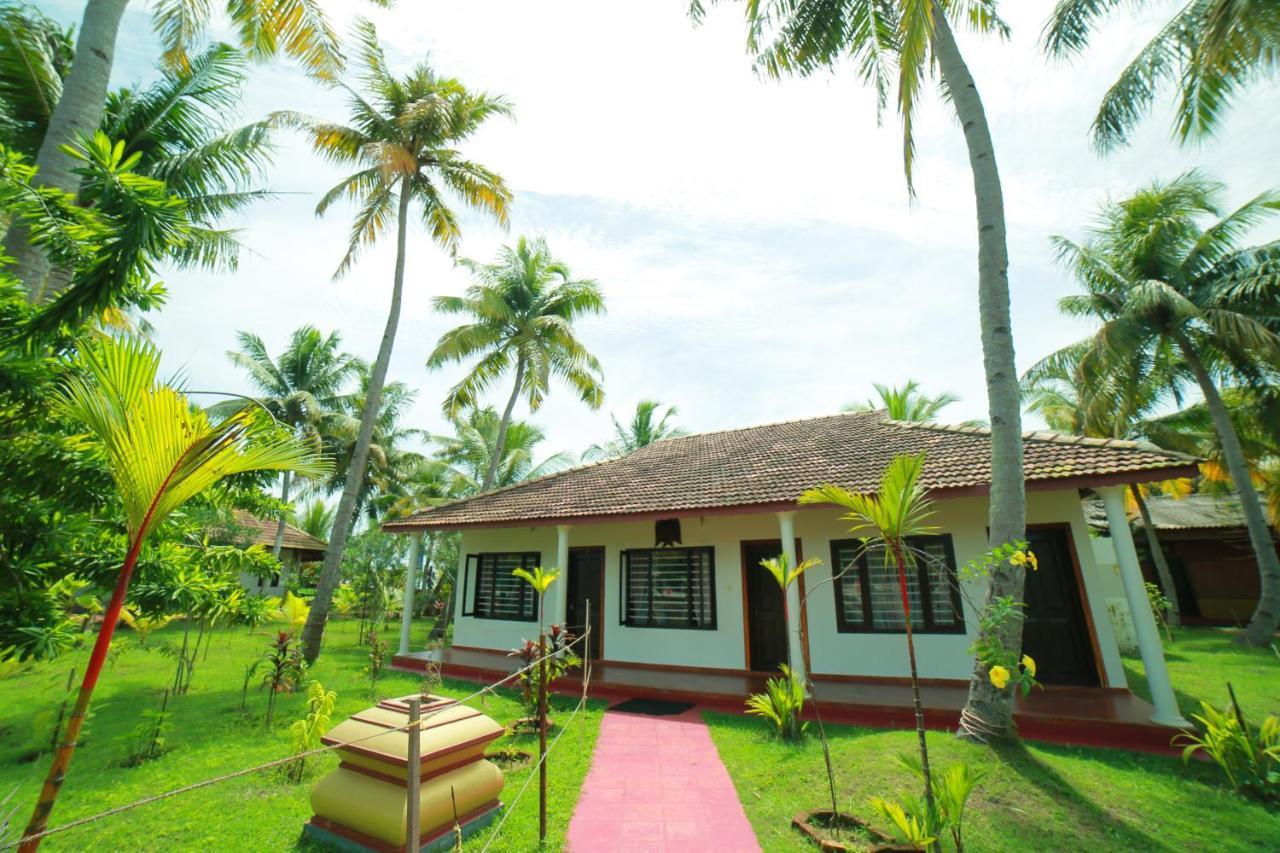 Regant Lake Village, Kollam. Chavara Ngoại thất bức ảnh