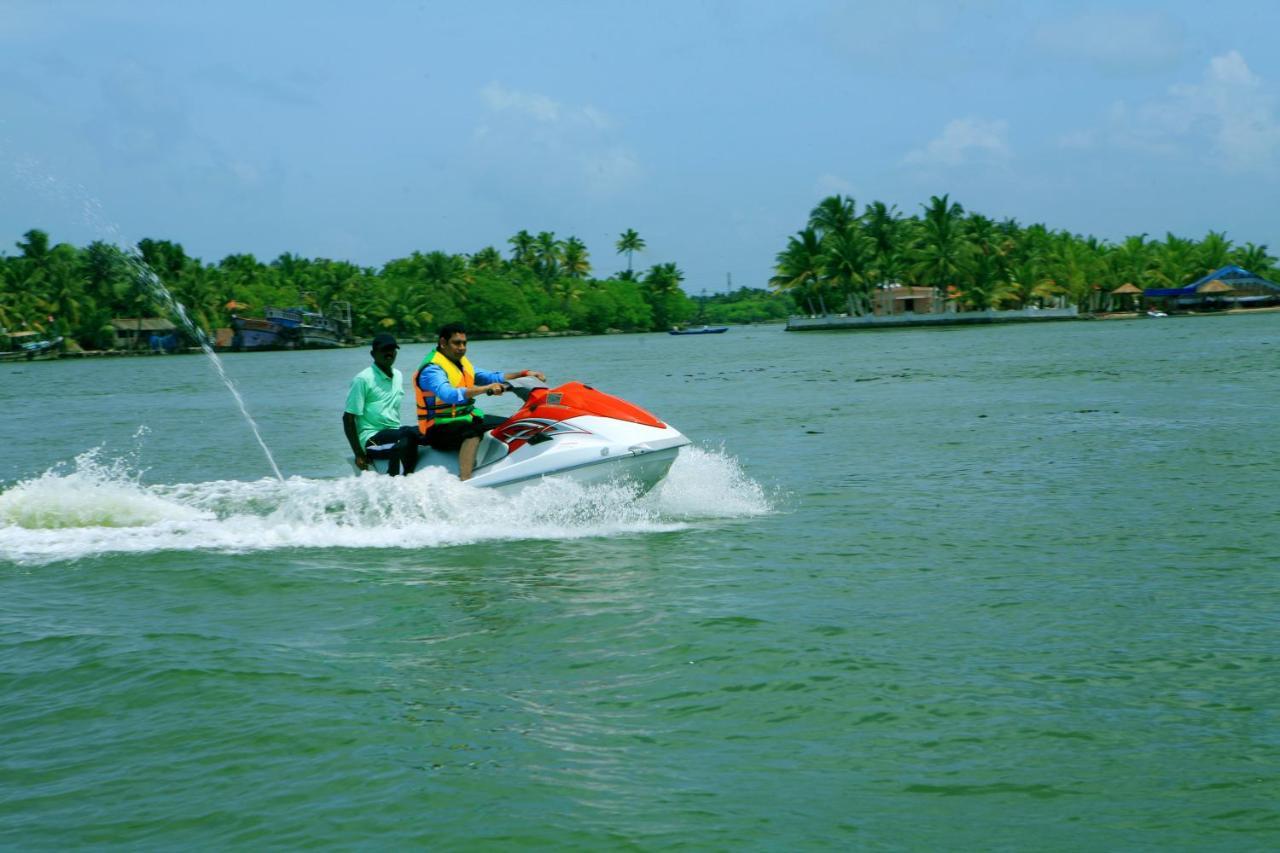 Regant Lake Village, Kollam. Chavara Ngoại thất bức ảnh