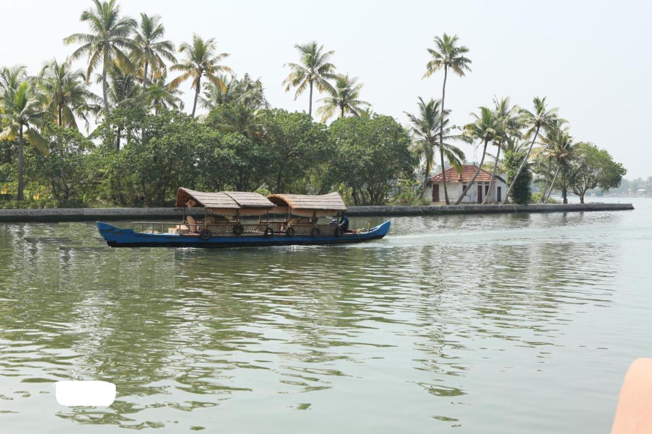 Regant Lake Village, Kollam. Chavara Ngoại thất bức ảnh