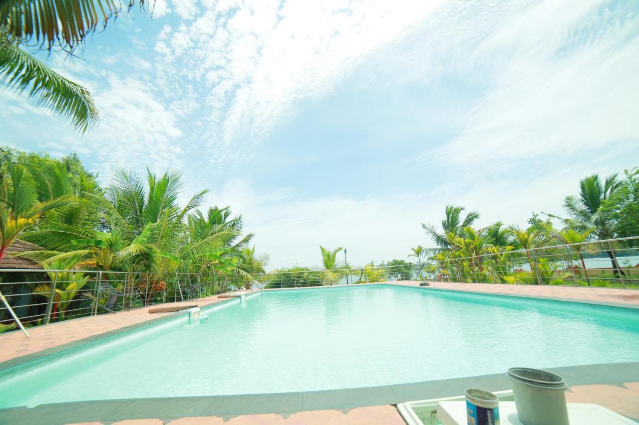 Regant Lake Village, Kollam. Chavara Ngoại thất bức ảnh