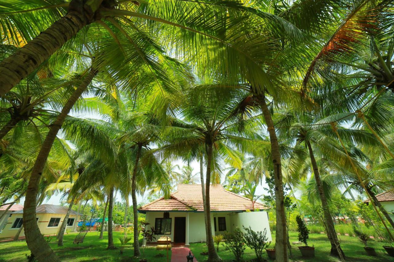 Regant Lake Village, Kollam. Chavara Ngoại thất bức ảnh