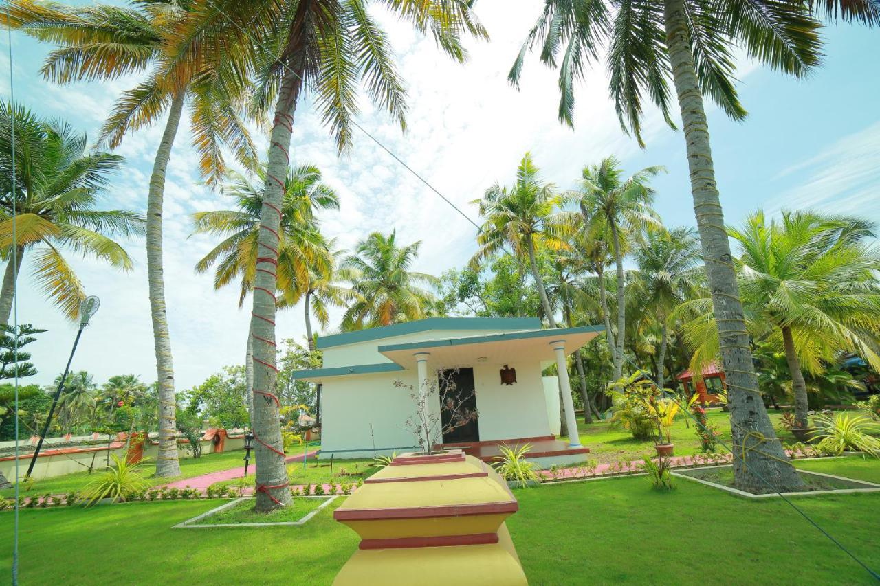 Regant Lake Village, Kollam. Chavara Ngoại thất bức ảnh