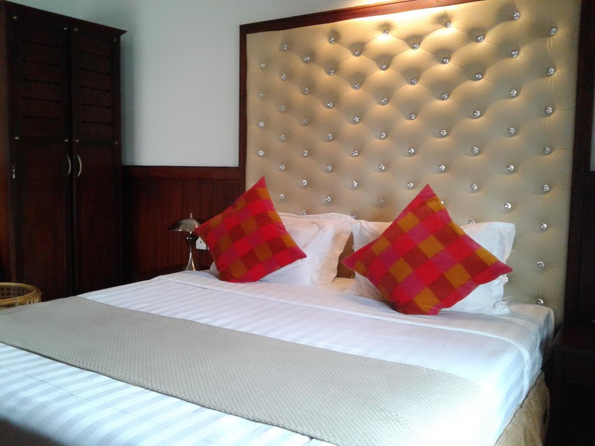 Regant Lake Village, Kollam. Chavara Ngoại thất bức ảnh