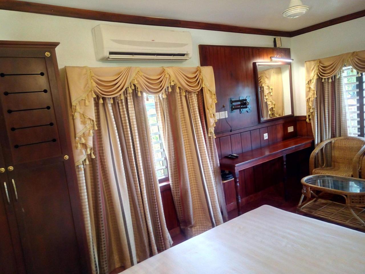 Regant Lake Village, Kollam. Chavara Ngoại thất bức ảnh