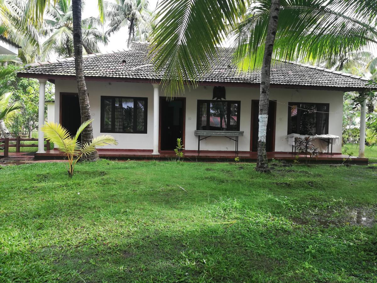 Regant Lake Village, Kollam. Chavara Ngoại thất bức ảnh