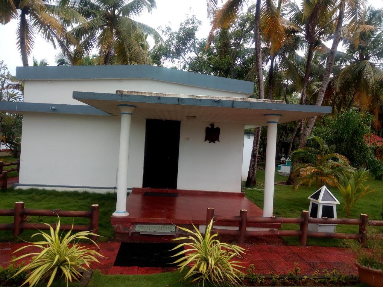 Regant Lake Village, Kollam. Chavara Ngoại thất bức ảnh
