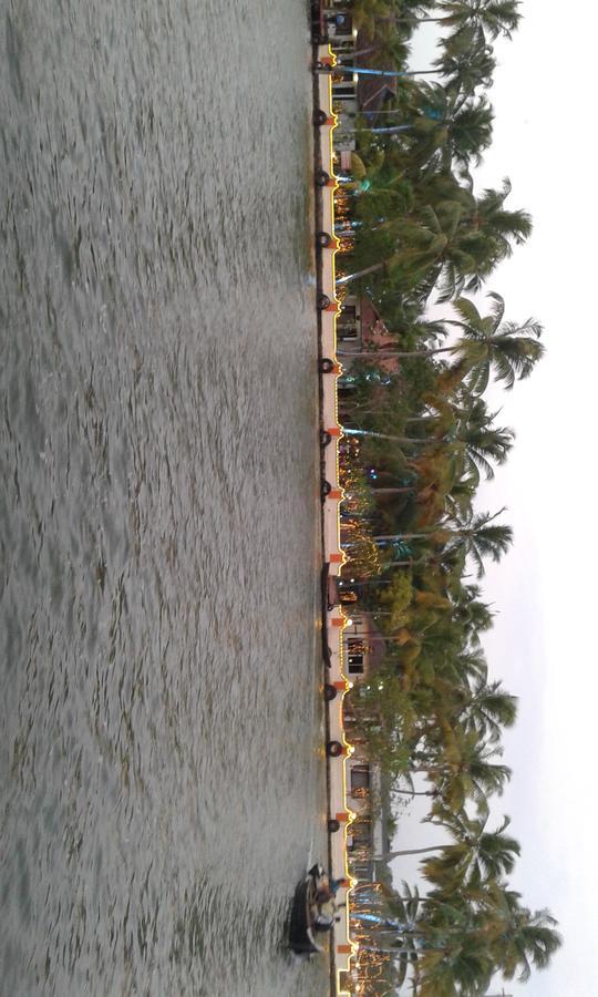 Regant Lake Village, Kollam. Chavara Ngoại thất bức ảnh