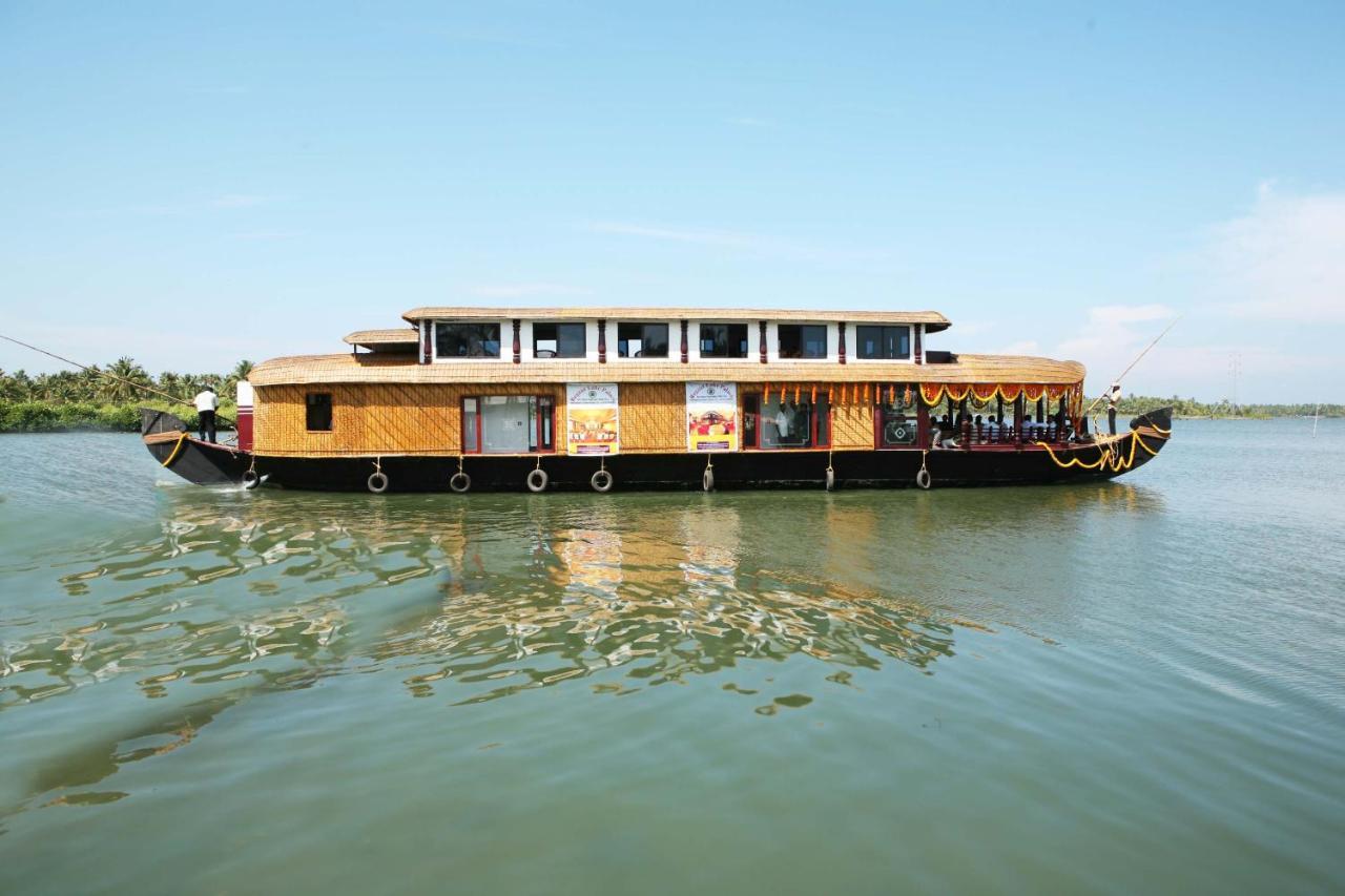 Regant Lake Village, Kollam. Chavara Ngoại thất bức ảnh